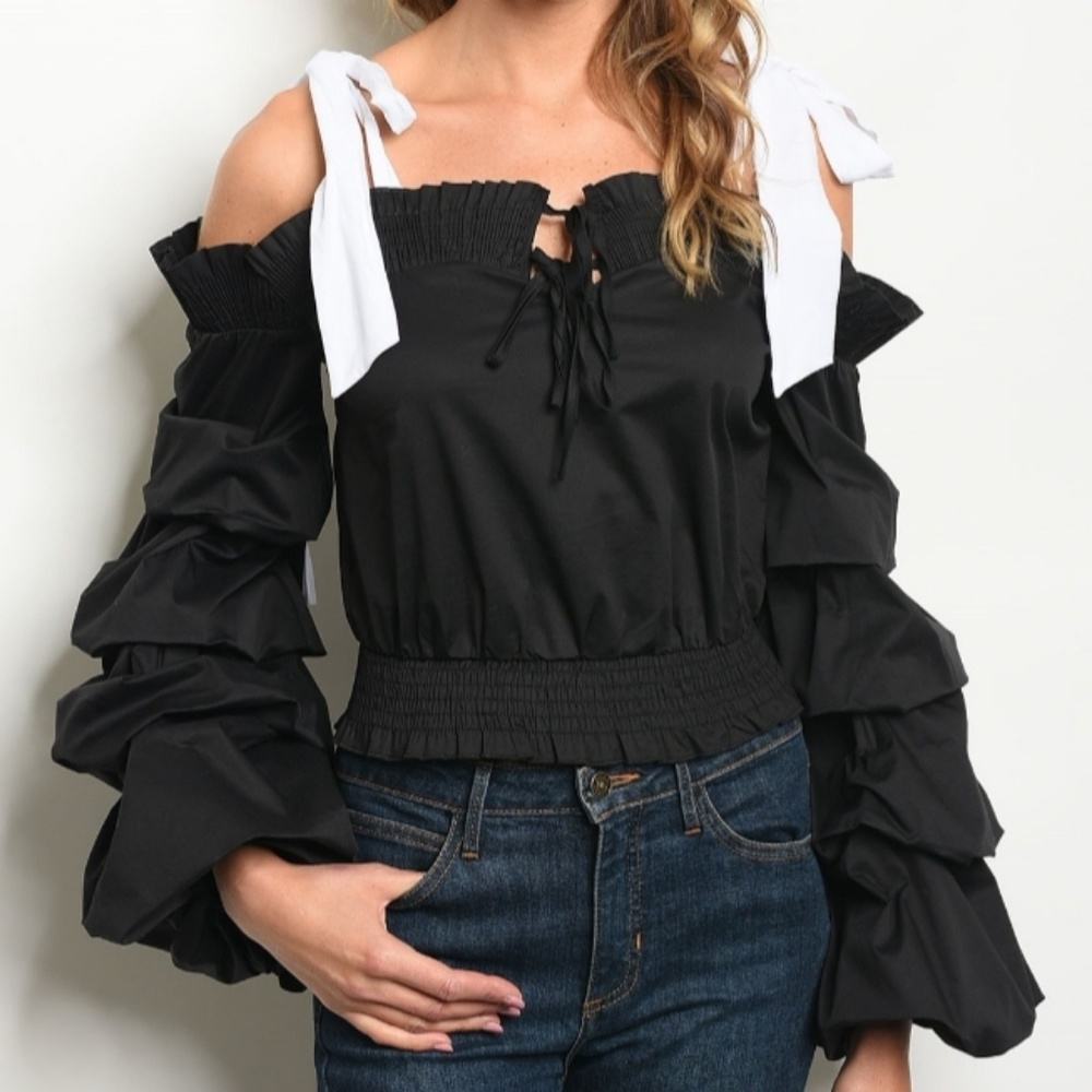 *HP*Black & White Bubble Sleeve top